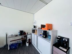 Gateway East (D7), Office #517426481
